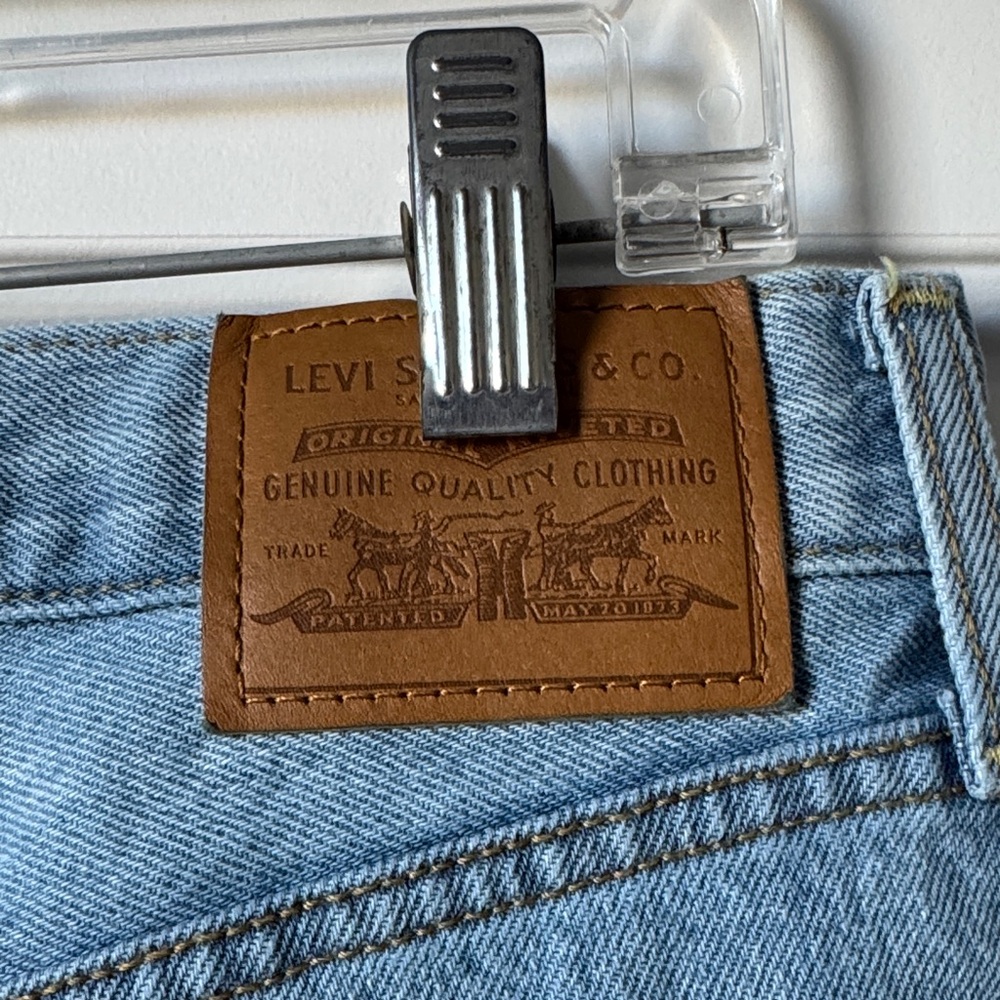 Levi's Ribcage Wide Leg Women's Jeans - Picture 3 of 5